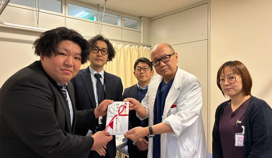 寄付贈呈の様子