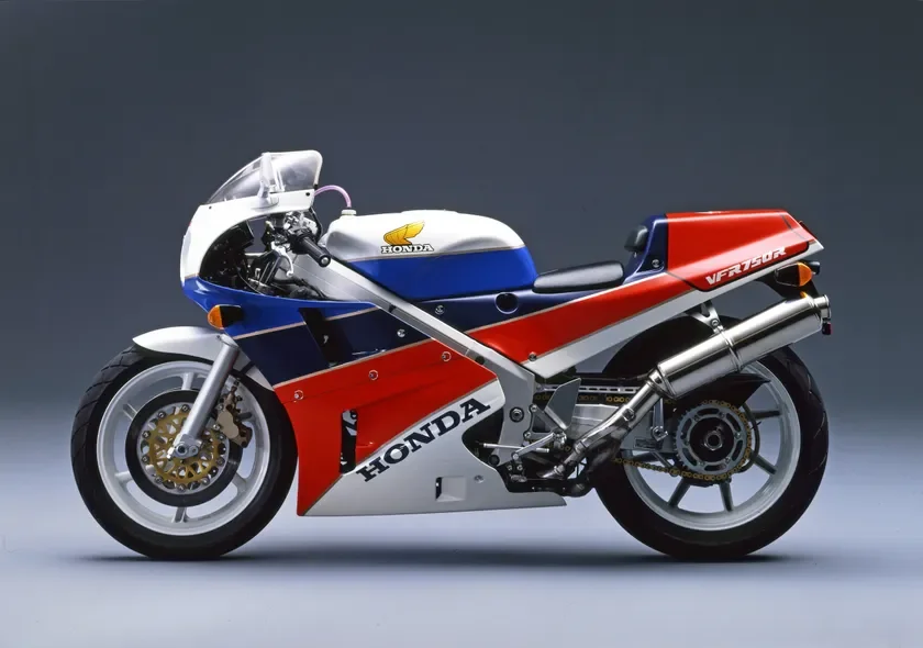 ホンダ VFR750R(RC30)(1987年)