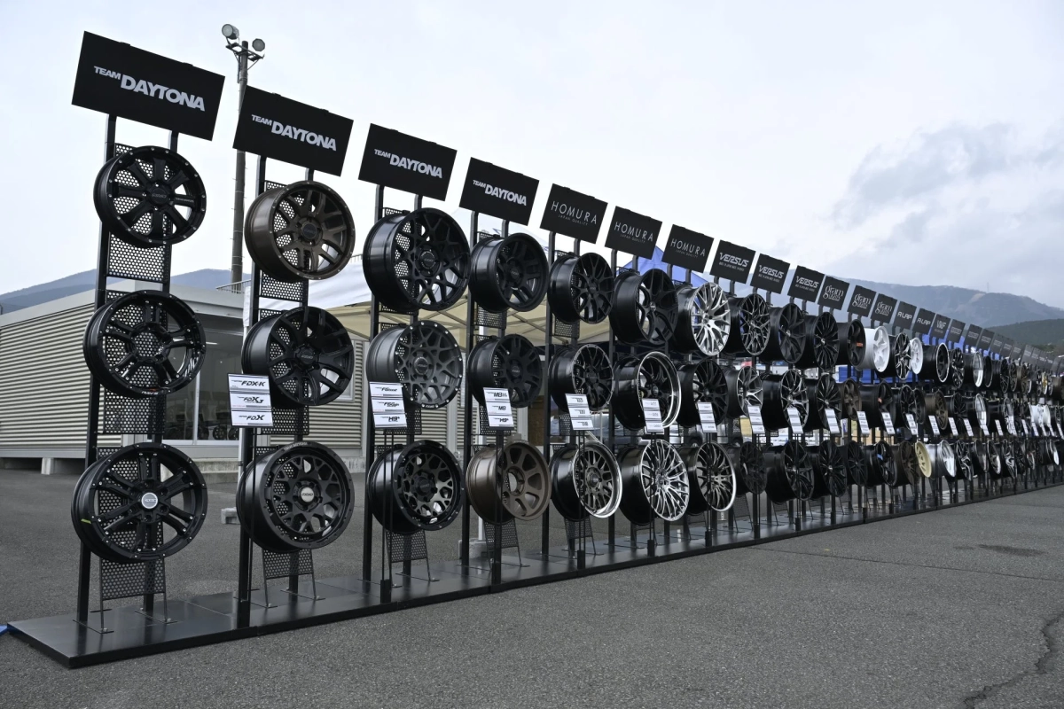 RAYSホイールの展示会