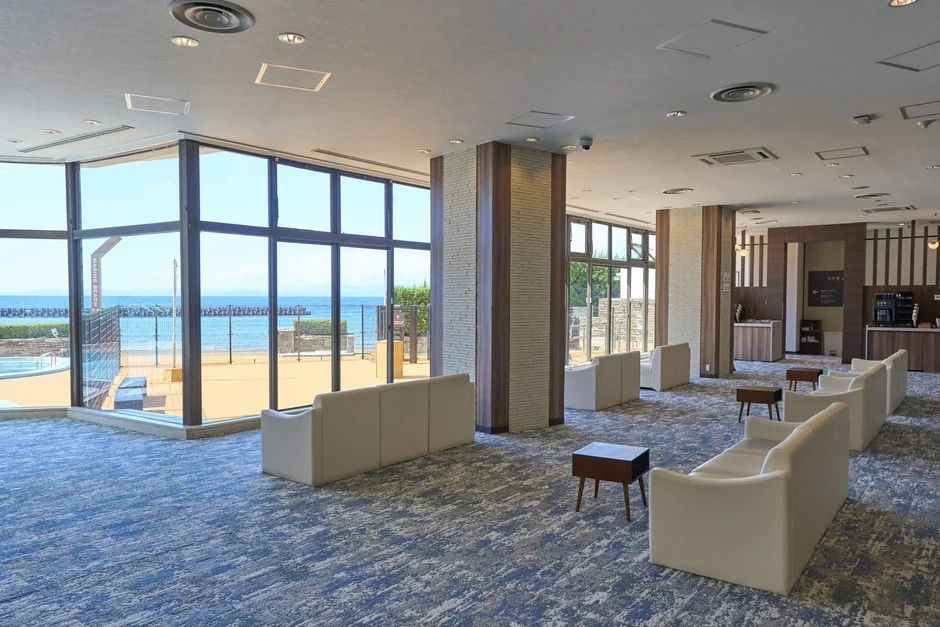 ホテルロビーラウンジ