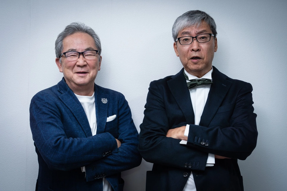 対談をする2人の男性