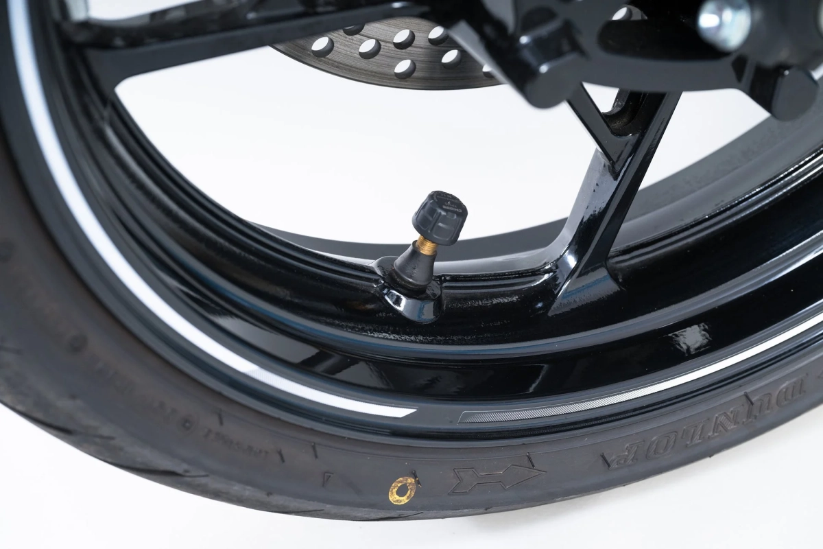 タイヤ空気圧センサー