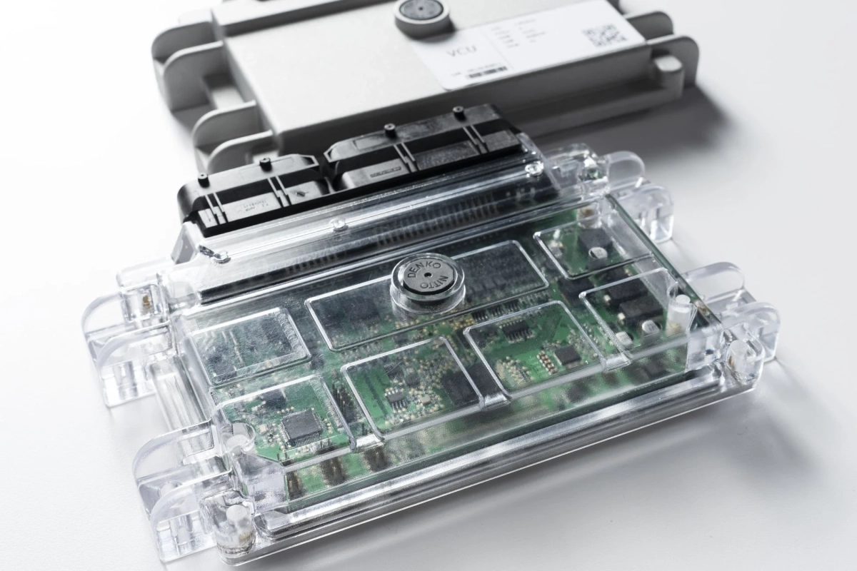 車載コントローラー (VCU/ECU)