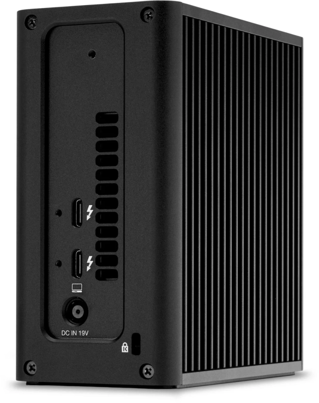 OWC Express 4M2 Ultra 背面