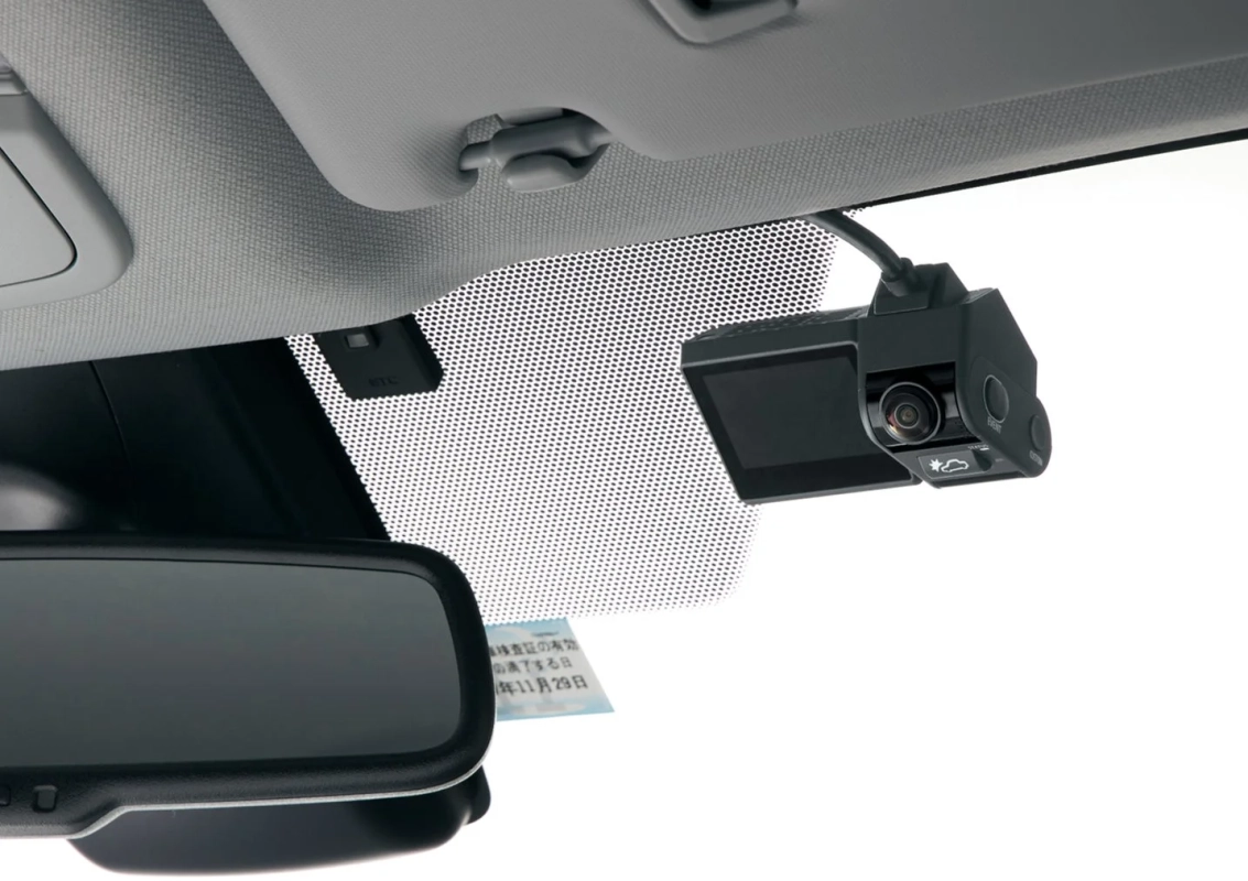 超小型な本体で、視界の確保に配慮