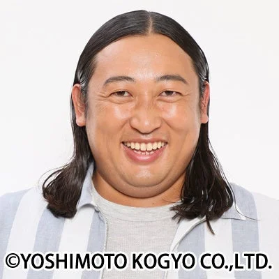 ロバート秋山さんのポートレート