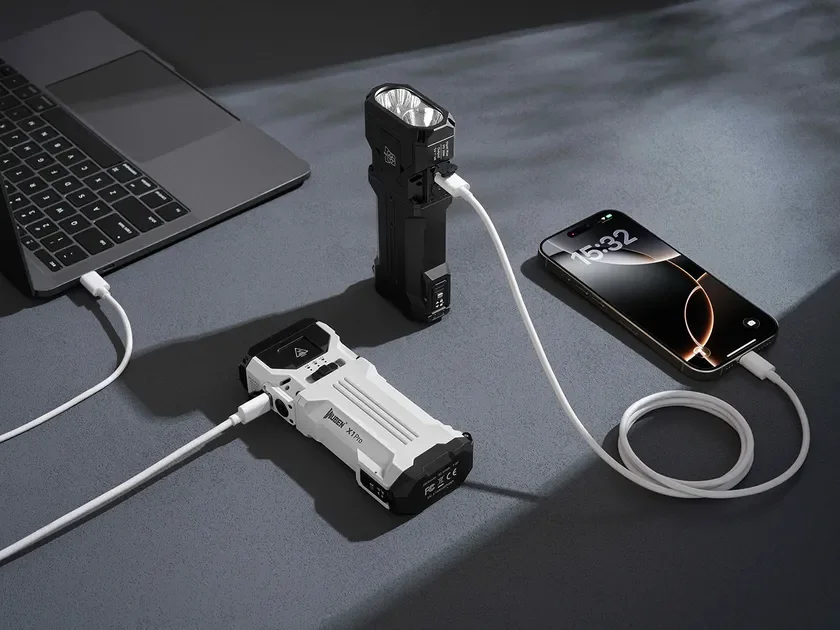 充電中のX1Proとデバイス