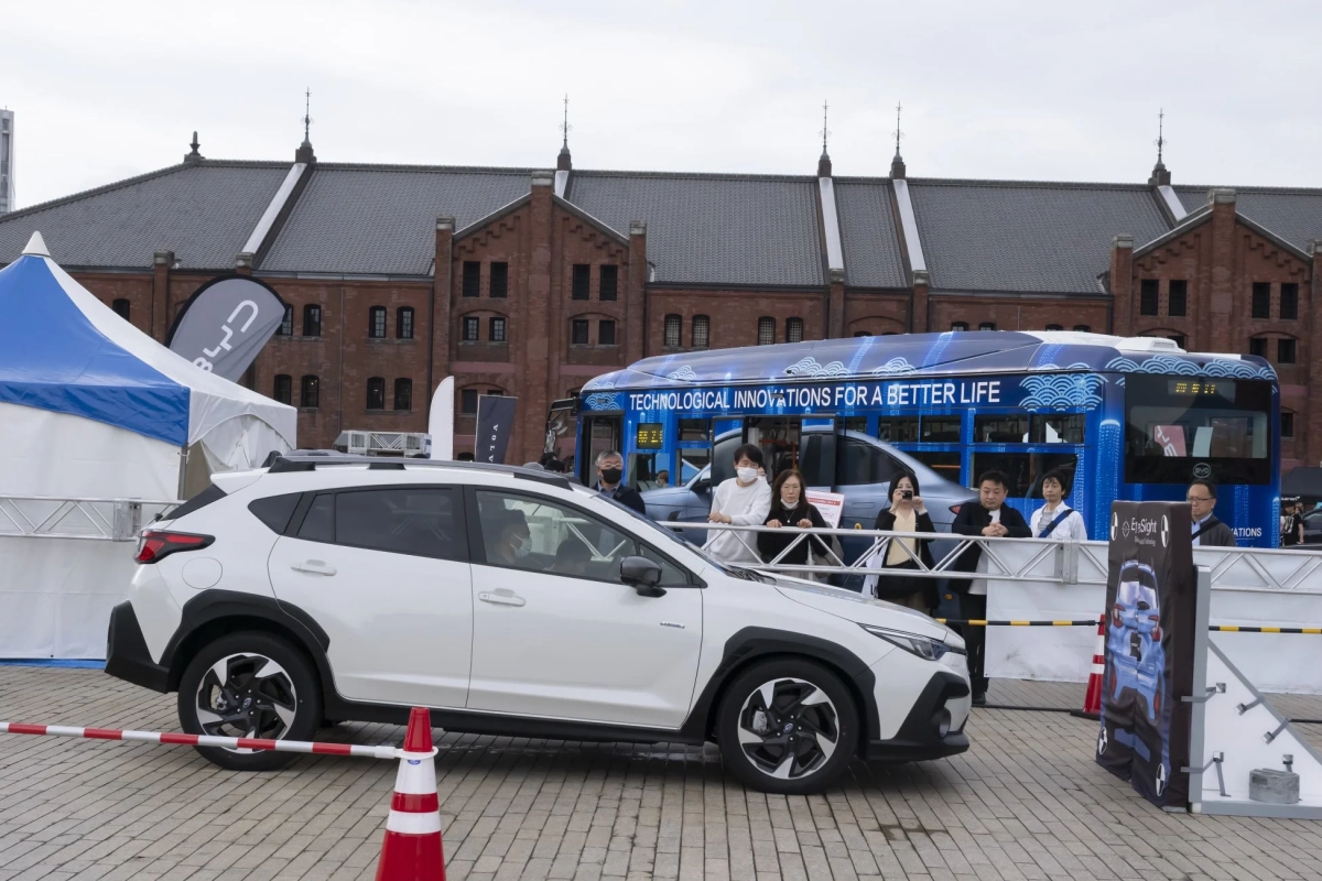 BYDとスバルの展示および自動ブレーキ体験
