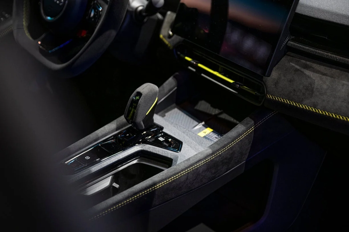 Lynk＆Co「03+ TCR」内装