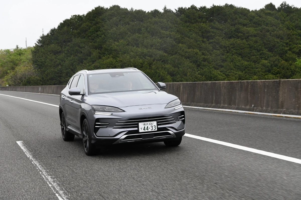 BYD SEALION 6の後方