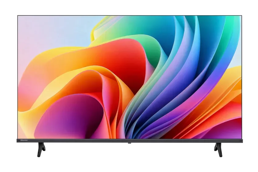 Hisenseロゴとテレビ画面