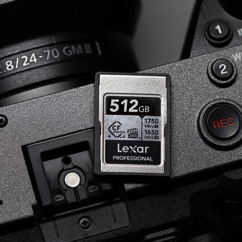 Lexarの512GB CFexpressメモリーカード
