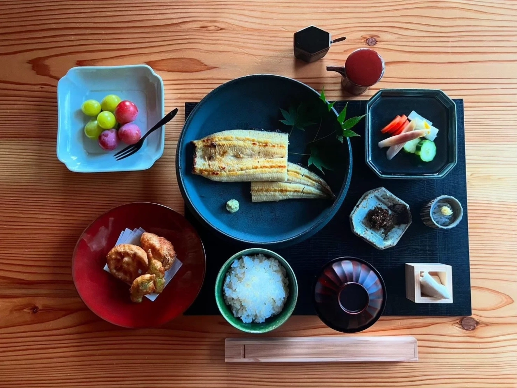 うなぎをメインとした和食膳