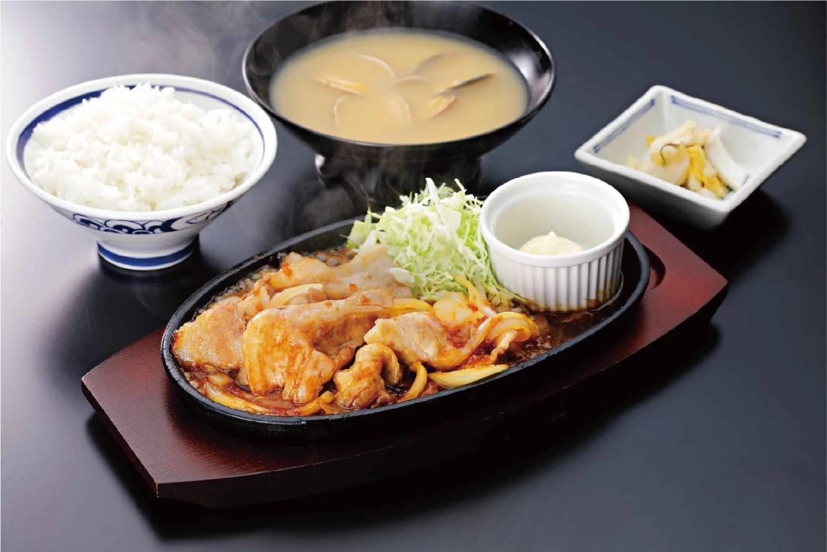 豚肉の炒め物定食