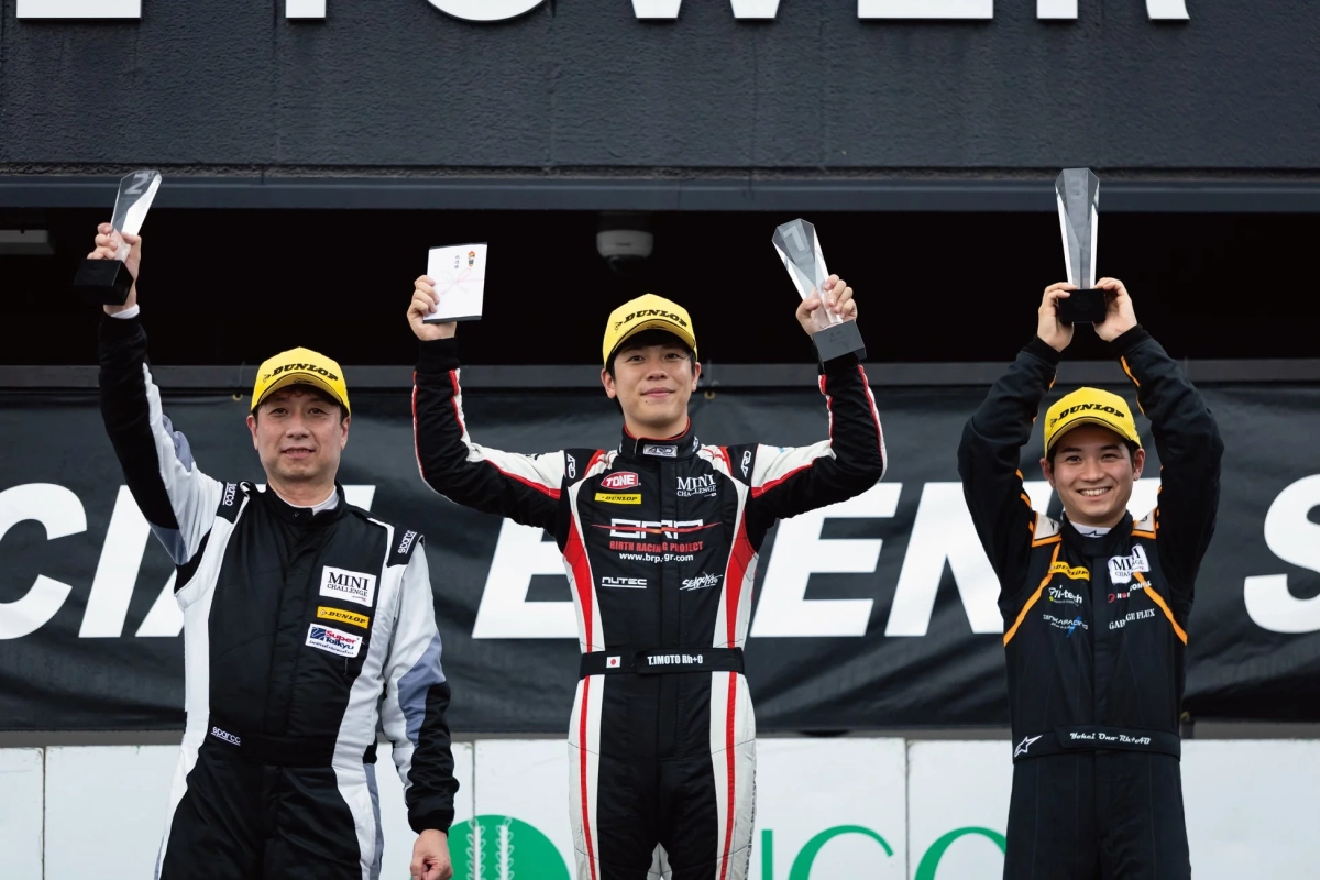 Race7 MINI JCWクラス優勝者表彰