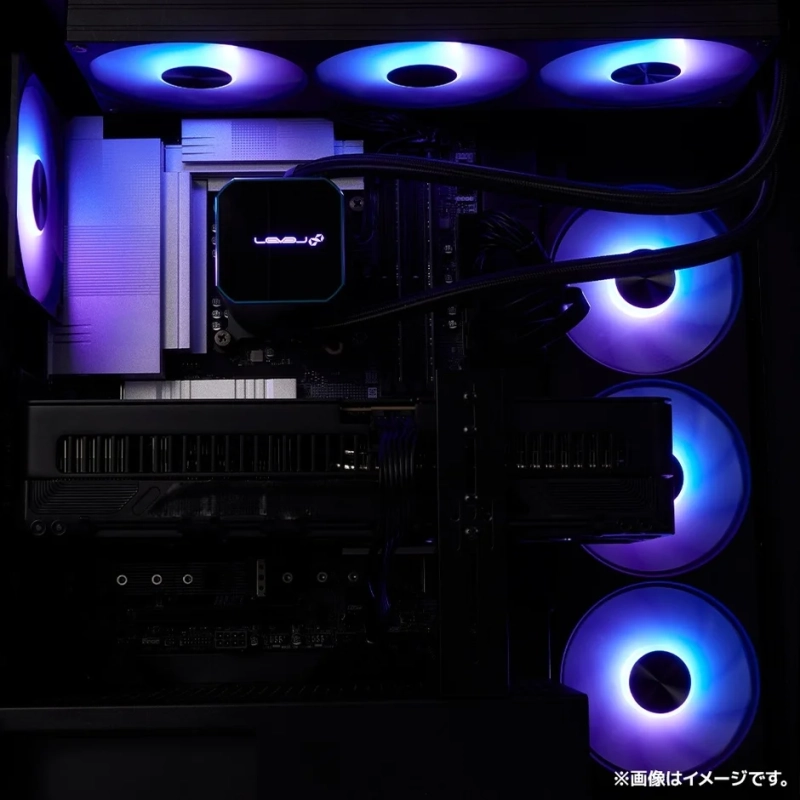 内部にRGBライティングが施されたゲーミングPCの内部構造