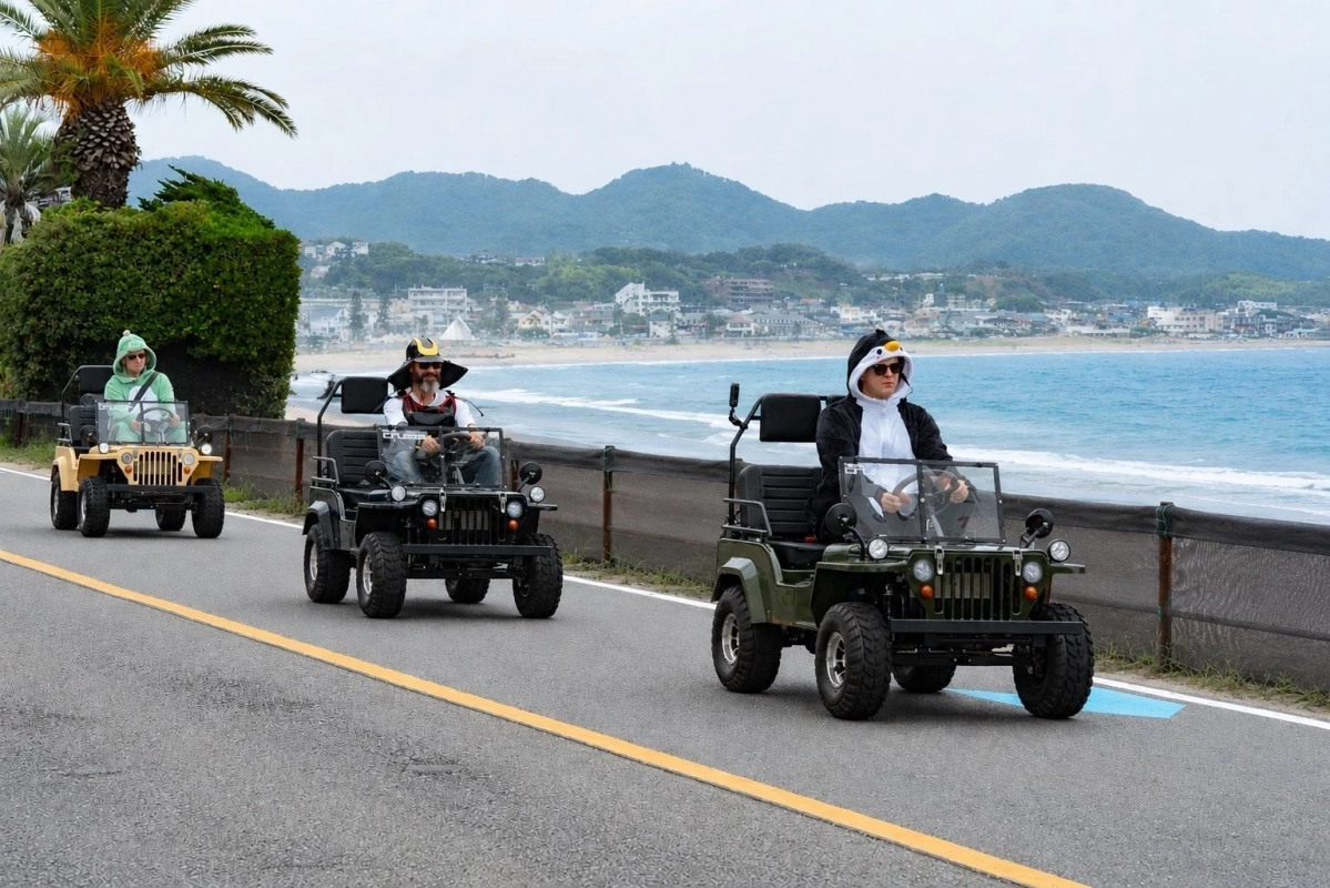 ユニークな衣装でのドライブ風景